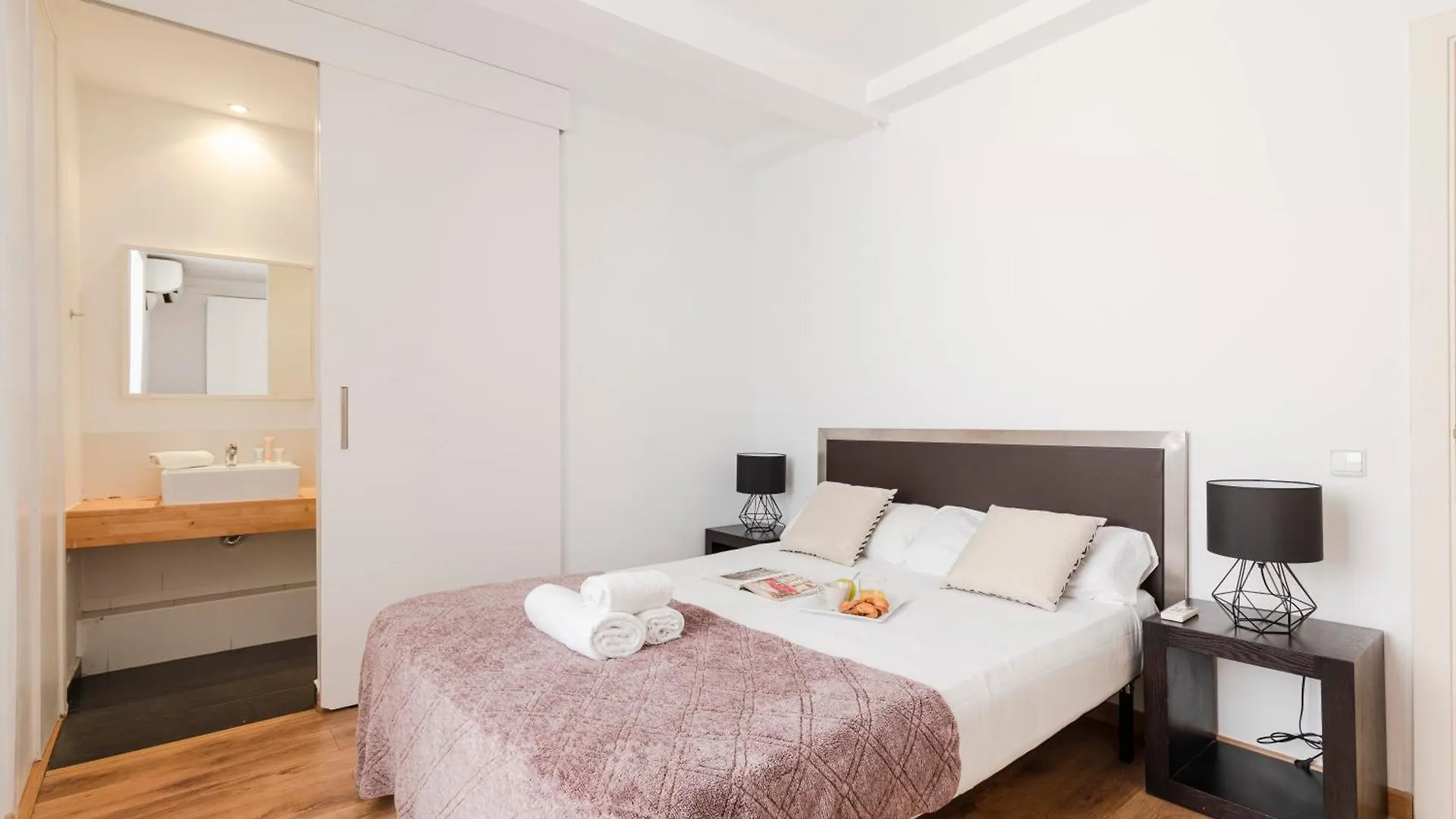 Ab Eixample Miro Park Apartment Barcelona