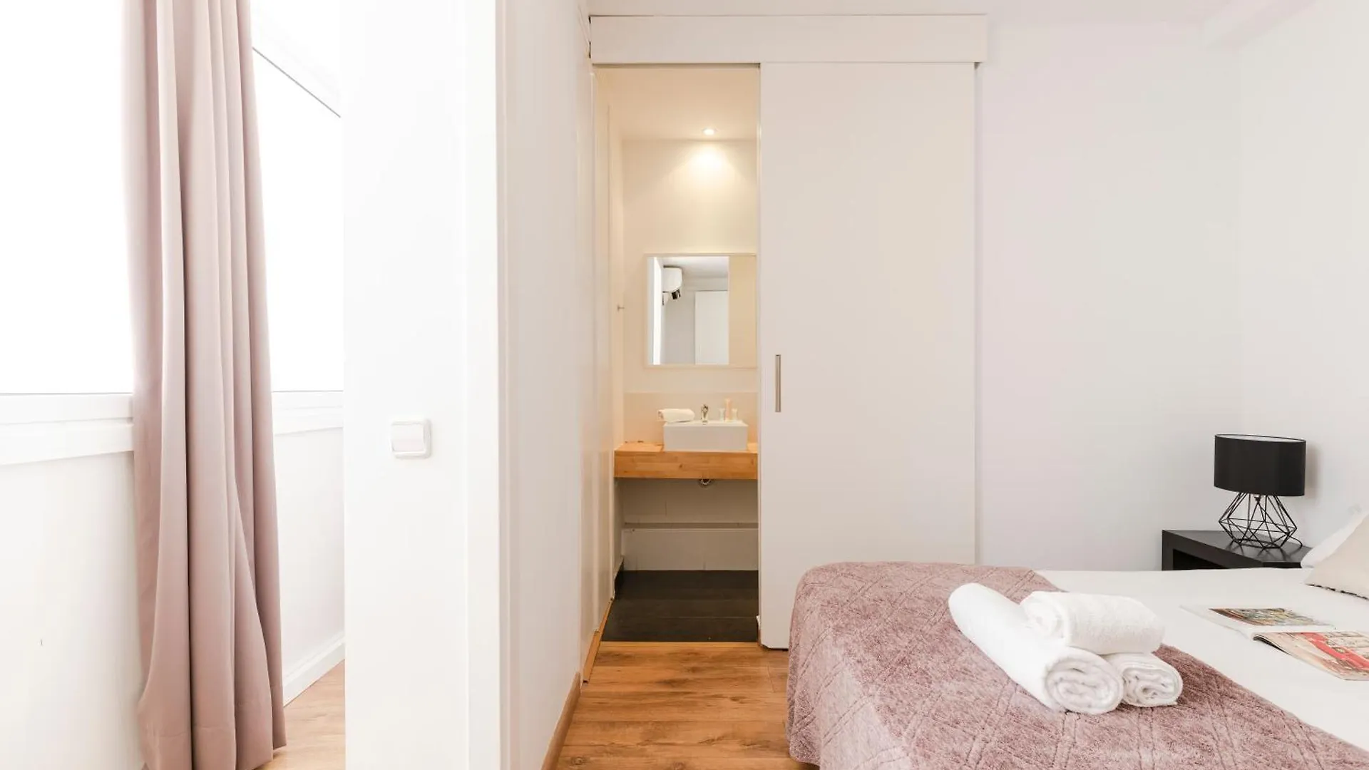 Ab Eixample Miro Park Apartment Barcelona 0*,