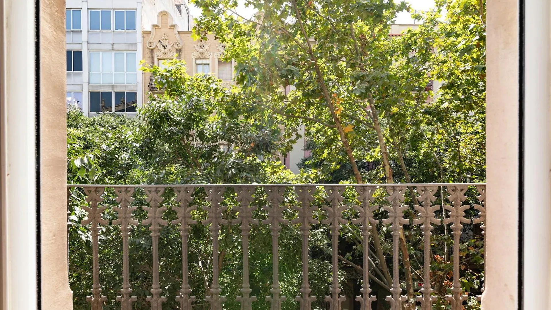 Ab Eixample Miro Park Apartment Barcelona Spain